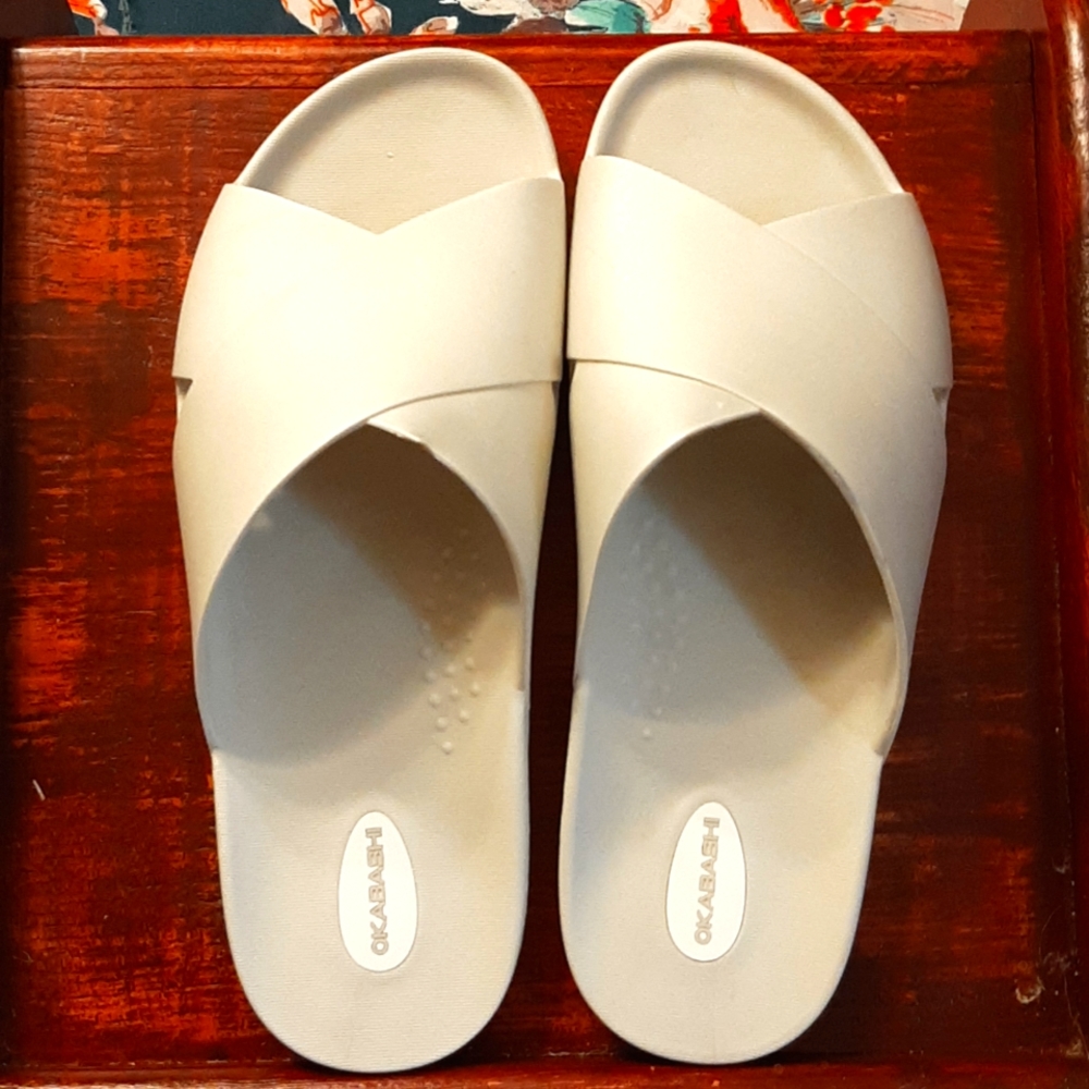 Pearly-grey slip-ons . Sz XL / 11.5-12.5  Okabashi